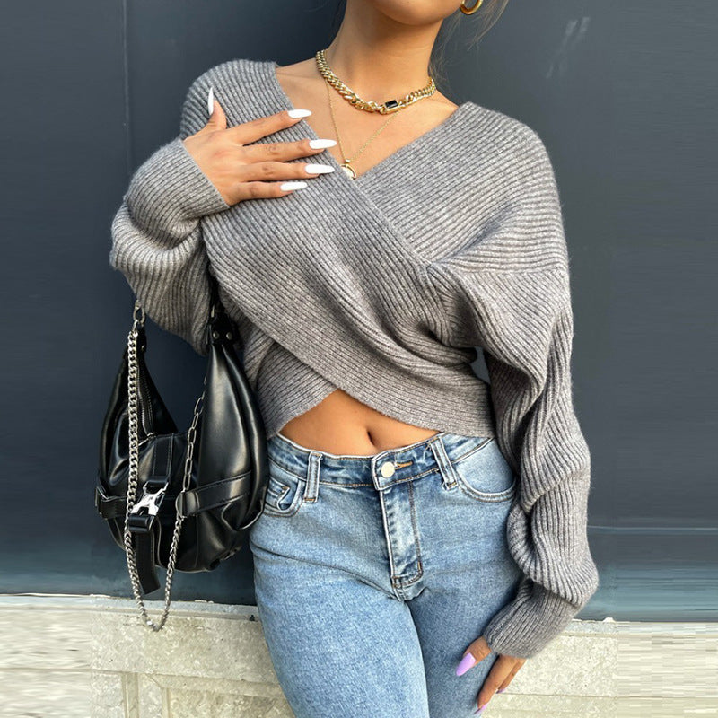 Pull-over d'enveloppé pour femmes en matériau tricoté fin avec une coupe moderne Chic und Stil