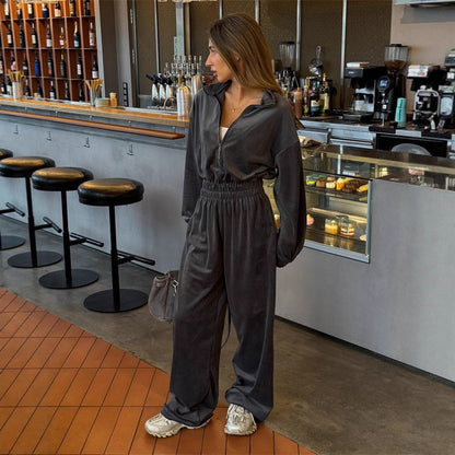 Combinaison en velours luxueuse pour femmes avec col montant Chic und Stil