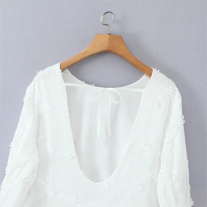 Robe blouse aérienne pour femmes avec broderies florales et manches volantées Chic und Stil