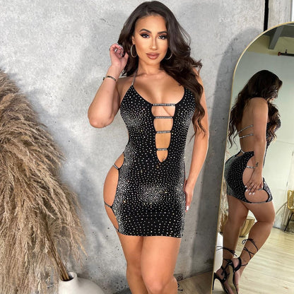 Robe bodycon chic et stylée avec découpes et strass scintillants pour femmes