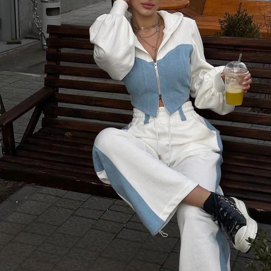 Ladies Two-Piece Sports Set with Crop Top and Loose Pants Chic and Style