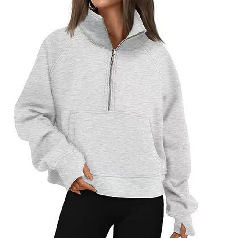 Casual women's pullover with short zipper and kangaroo pocket Chic and Style
