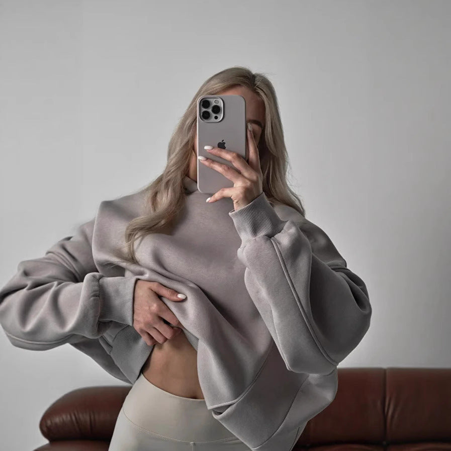 Pull à capuche oversized pour femmes avec une coupe ample et des poches pratiques Chic und Stil