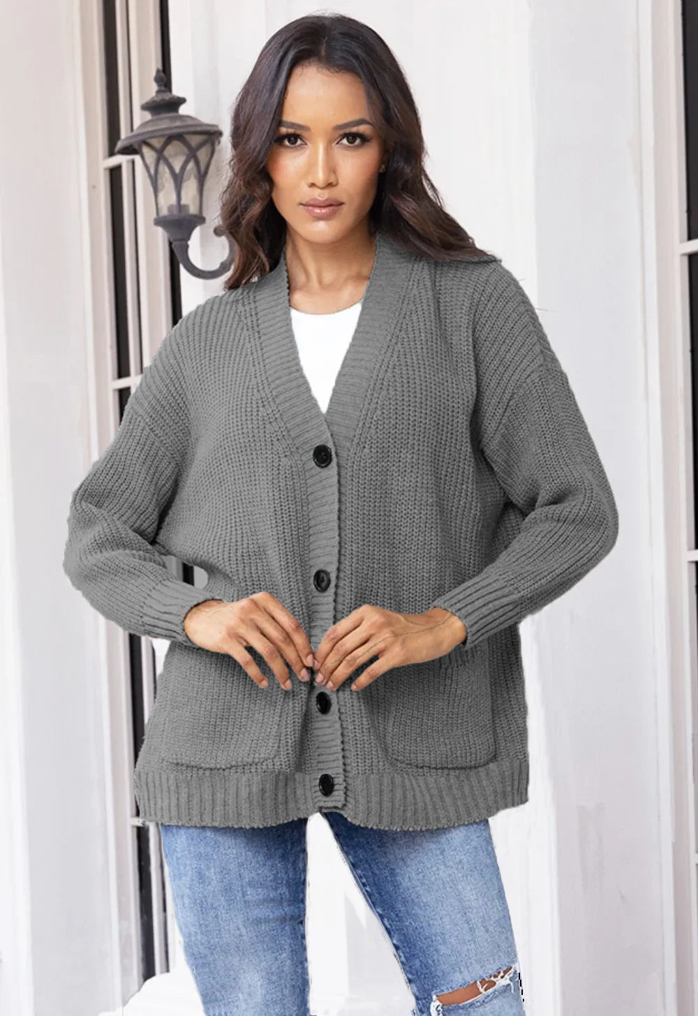 Dames gros tricot cardigan avec grandes poches et design de bouton moderne Chic und Still