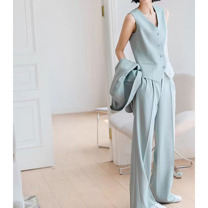 Chic and Style three-piece fitted blazer and pants set for women