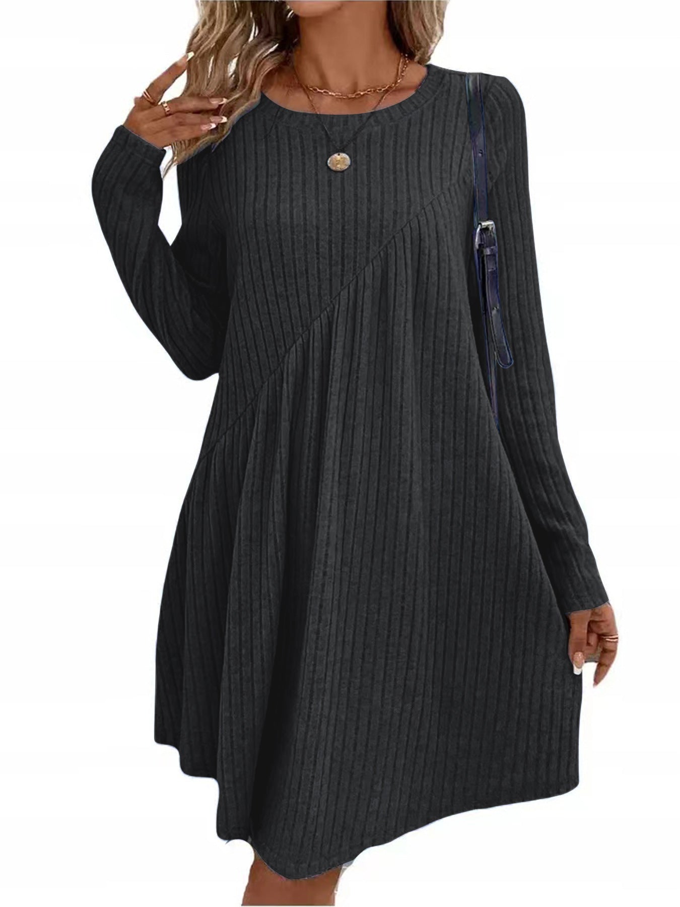 Robe en tricot décontractée pour femmes avec manches longues et ourlet asymétrique Chic und Stil