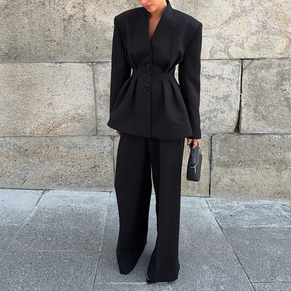 Fitted suit jacket for women with wide pants Chic and Style