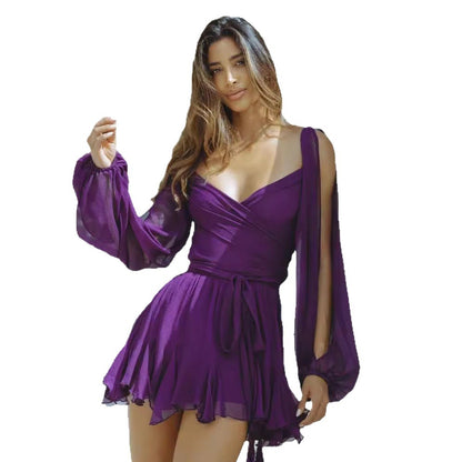 Robe portefeuille femme avec des détails en volants floraux et un sexy décolleté en V Chic und Stil