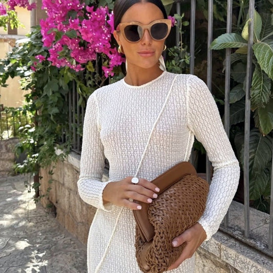 Robe maxi tricot pour femmes avec design texturé et manches longues Chic und Stil