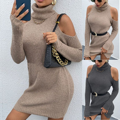 Robe tricotée pour femmes avec un élégant col roulé et des épaules dénudées Chic und Stil