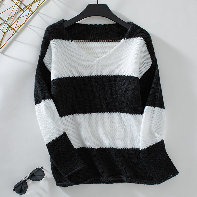 Pull en tricot décontracté à col en V pour femmes avec un large motif rayé Chic und Stil