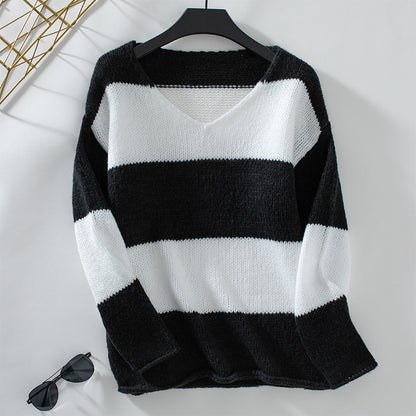 Pull en tricot décontracté à col en V pour femmes avec un large motif rayé Chic und Stil