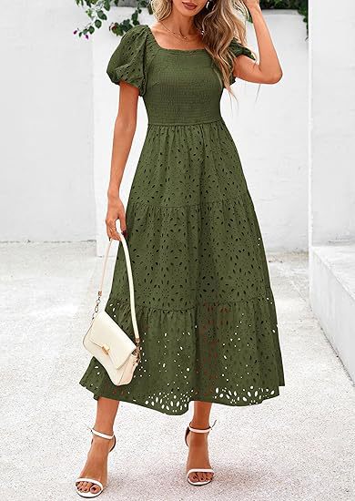Robe maxi pour femmes avec motif ajouré décoratif et manches bouffantes Chic und Stil