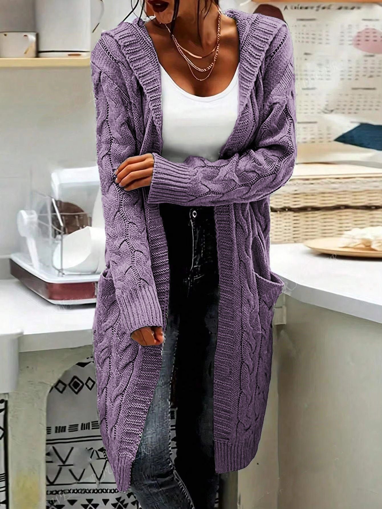 Dames gros tricot cardigan avec poches latérales et design en torsade structuré Chic und Stil