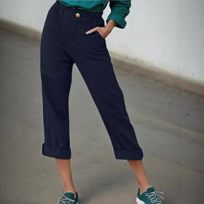 Elegant linen pants for women with wide legs and turned-up hem Chic und Stil