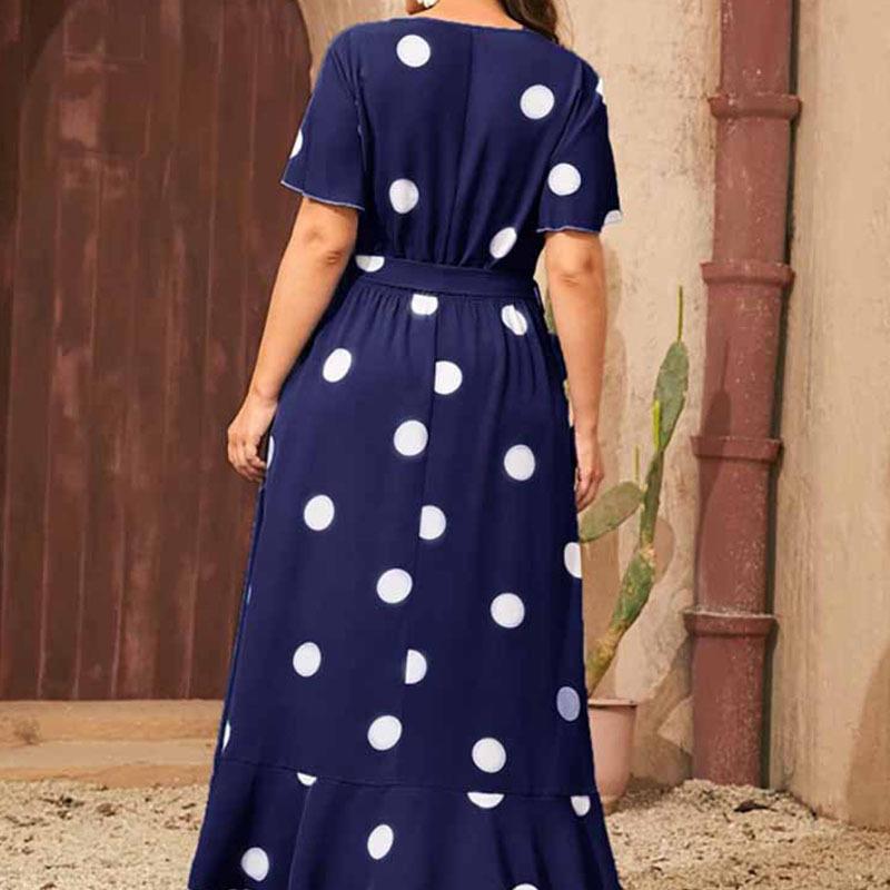 Robe maxi pour femmes avec un motif de pois ludique et une ceinture cintrée Chic und Stil
