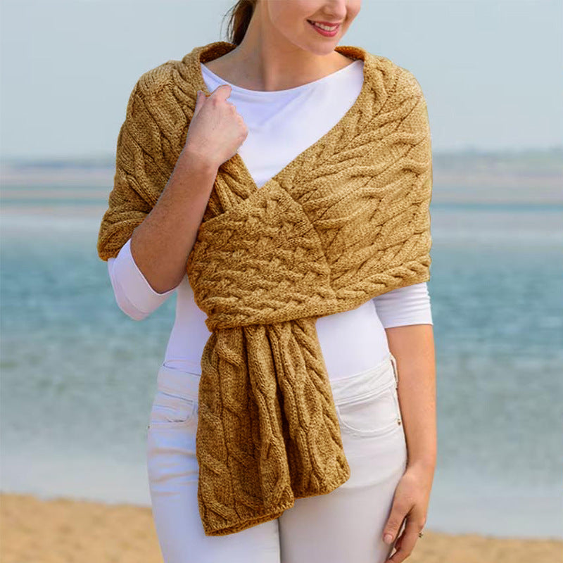 Knitted scarf for women with a modern cable pattern and versatile wearing comfort Chic and Style