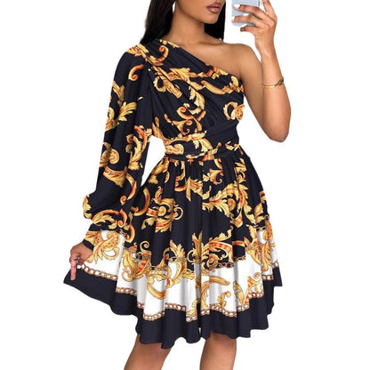 Robe maxi unilatérale pour dames avec un motif floral délicat Chic und Stil