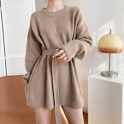 Pull en maille à la mode pour femmes avec ceinture Chic & Stil