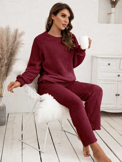 Cozy fleece pajama set for women with long sleeves and comfortable pants Chic and Style