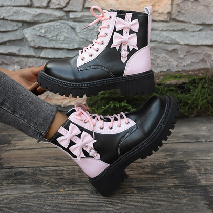 Bottes pour femmes robustes et stylées, dotées d'une tige haute et d'accents colorés Chic und Stil