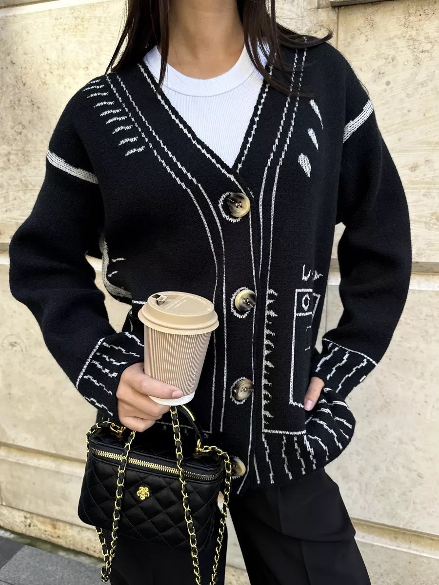 Dames cardigan en tricot à la mode avec un design unique Chic und Stil