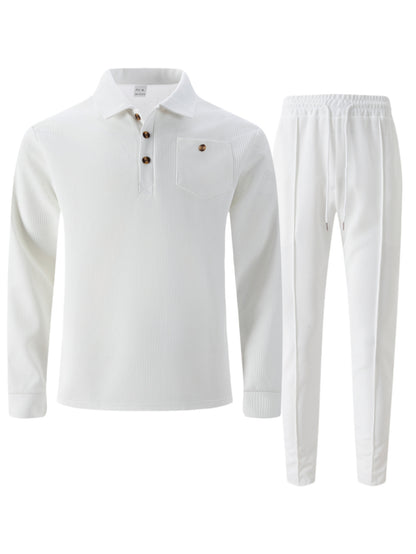 Leisure set for men with a structured modern design and practical buttons Chic and Style