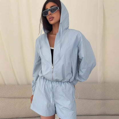 Chic und Stil Women's Hooded Jacket and Shorts Set