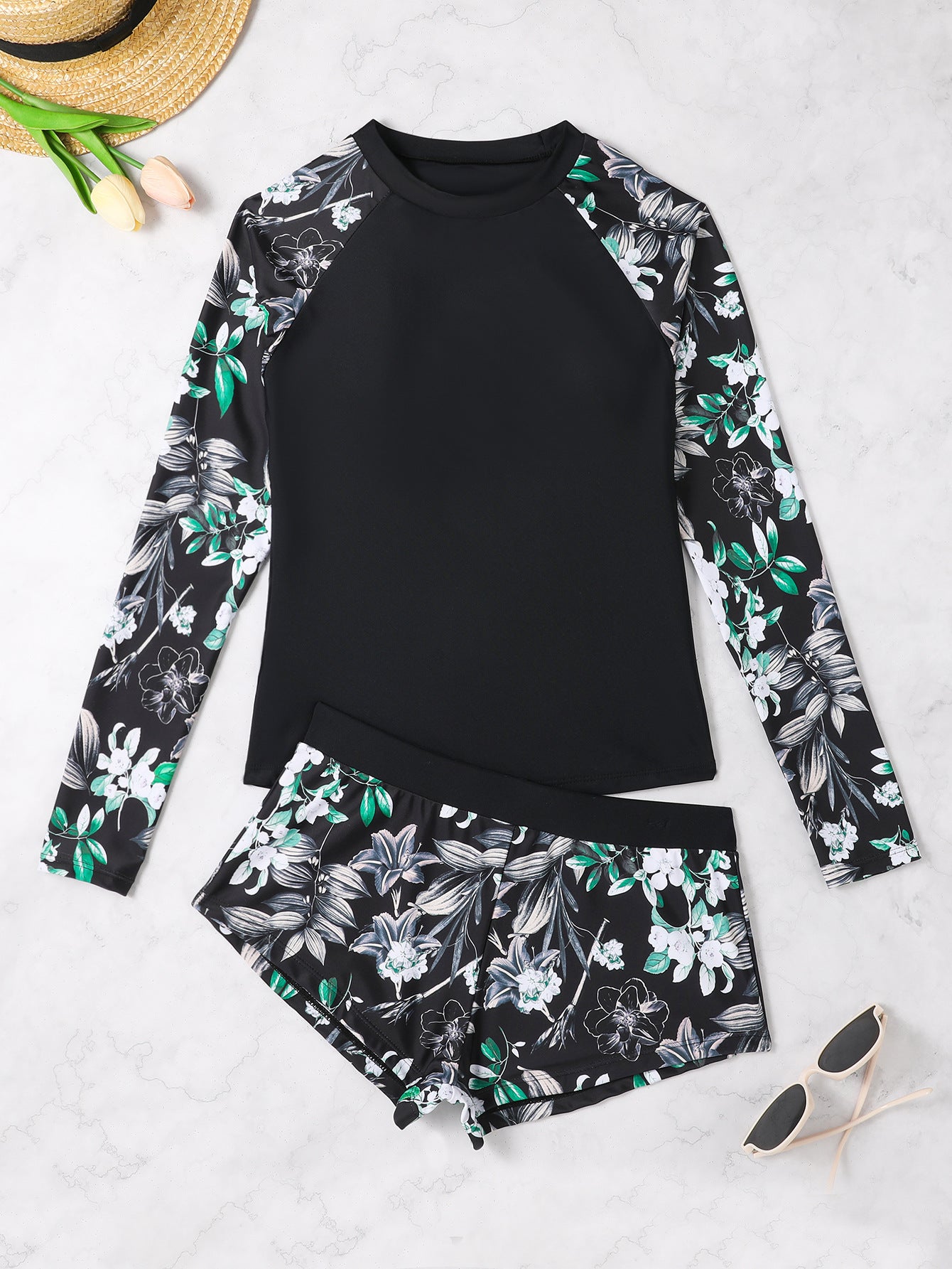 Chic and Style floral pattern women's bath top and shorts set