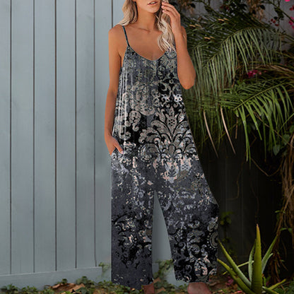 Women's summer jumpsuit with floral design and practical pockets. Chic and stylish.