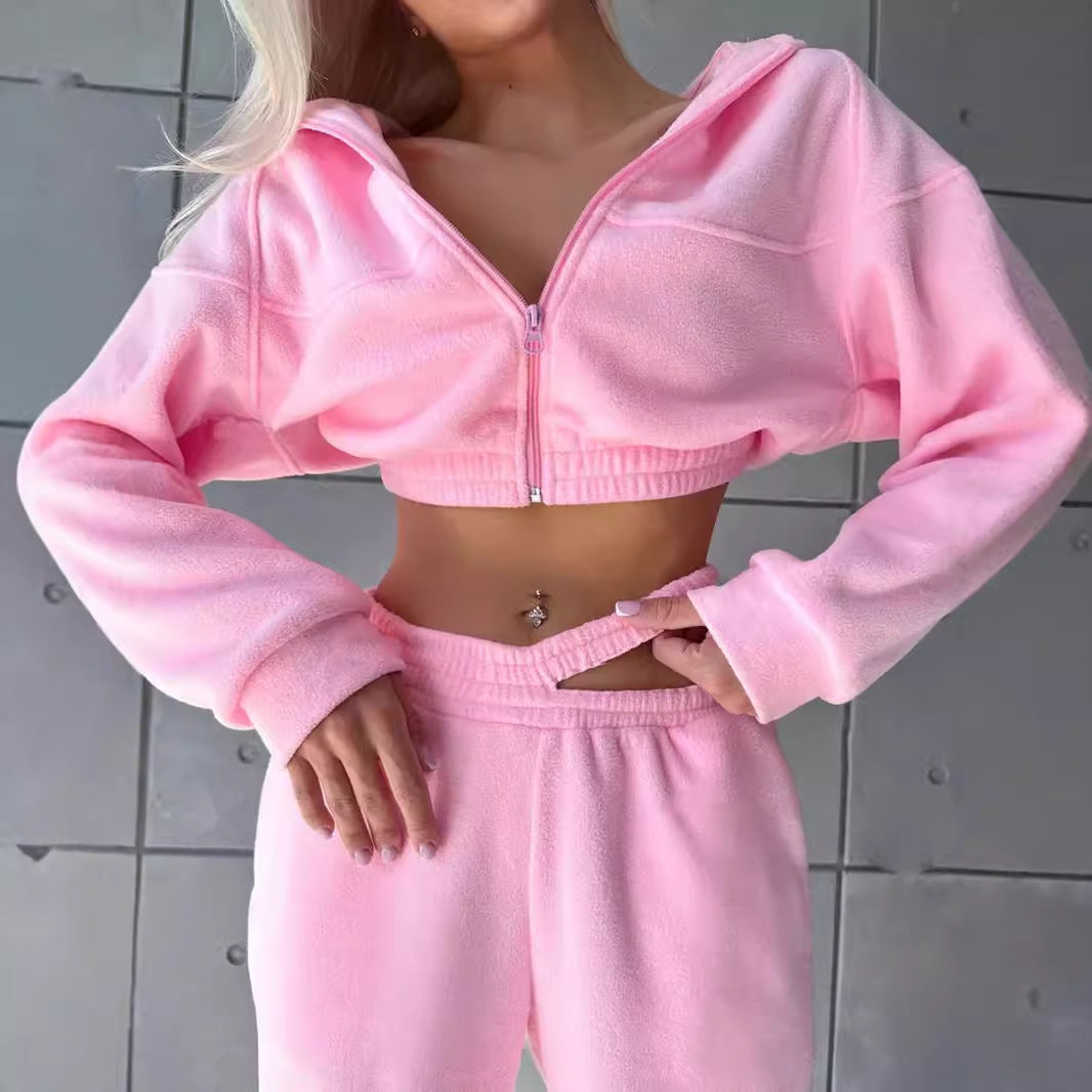 Ladies' fleece sports set with short hooded sweatshirt and elastic pants Chic und Stil