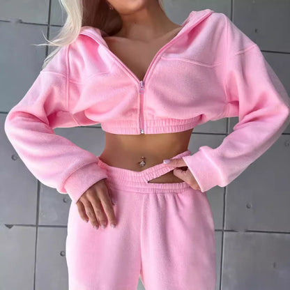 Ladies' fleece sports set with short hooded sweatshirt and elastic pants Chic und Stil