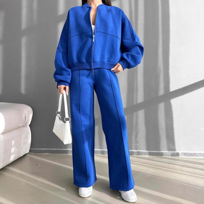 Casual look for women with a casual zip jacket and wide pants Chic and Style