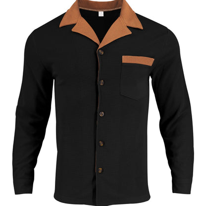 Chemise de luxe pour hommes au design structuré avec col contrasté et poche poitrine pratique Chic und Stil