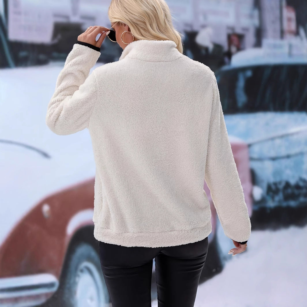 Women's fleece pullover with short zip and kangaroo pocket Chic und Stil