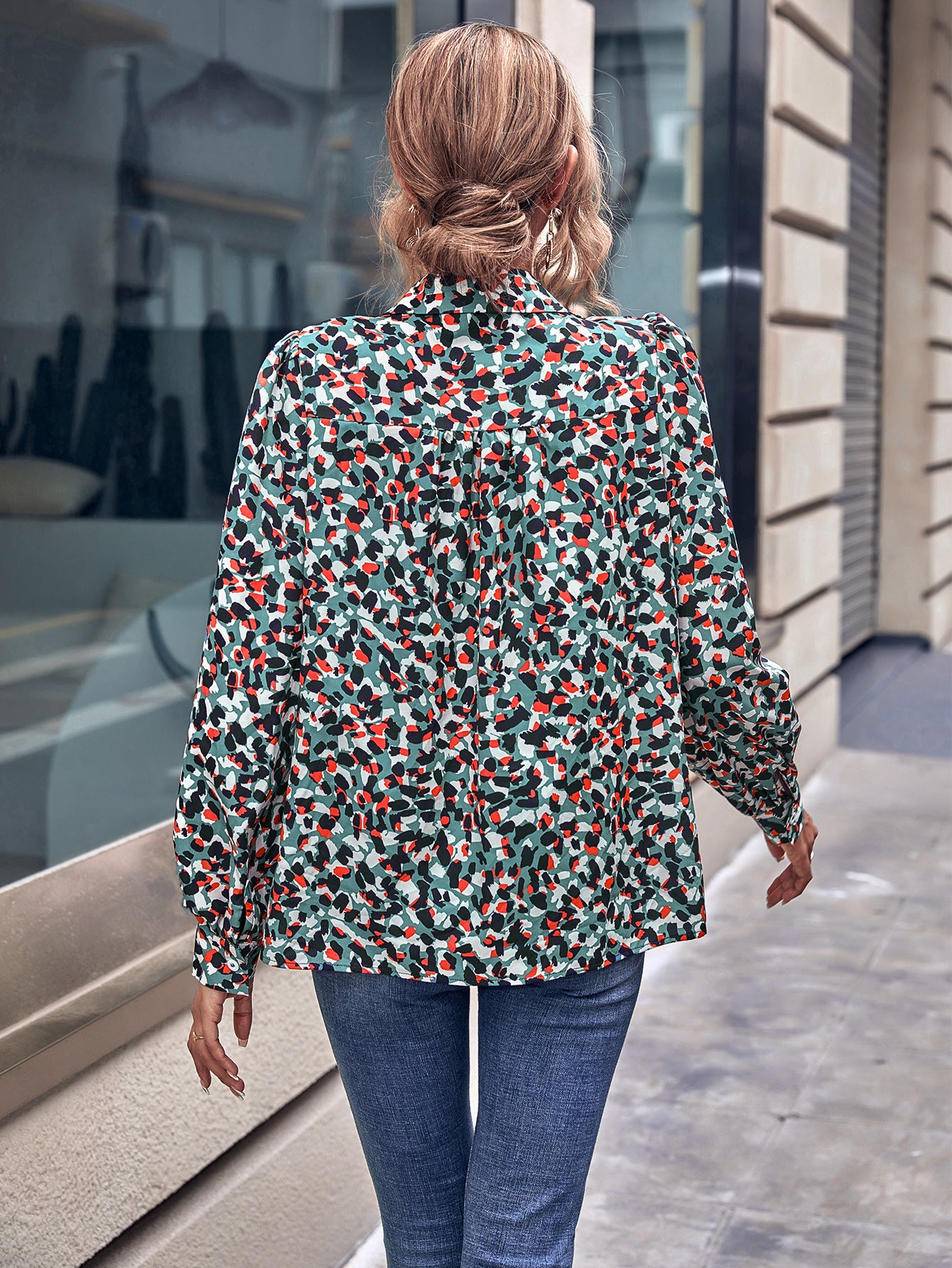 Blouse en popeline pour femmes avec motif coloré et manches bouffantes Chic und Stil