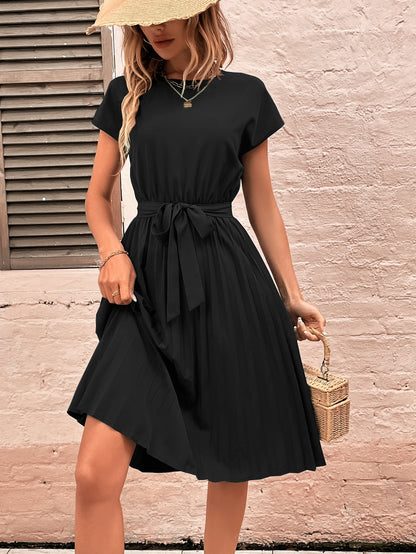 Robe midi femme avec coupe cintrée et design froncé stylé Chic und Stil
