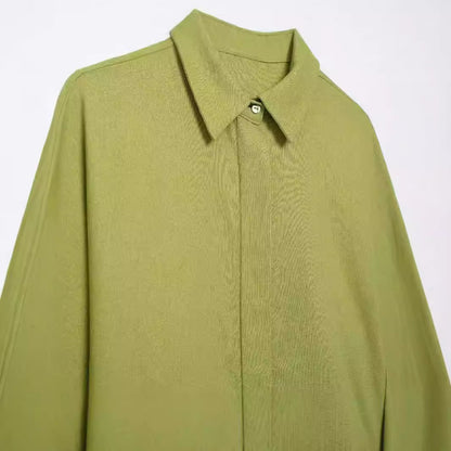 Chemise oversize décontractée pour femmes en mélange de coton léger avec des détails classiques Chic und Stil