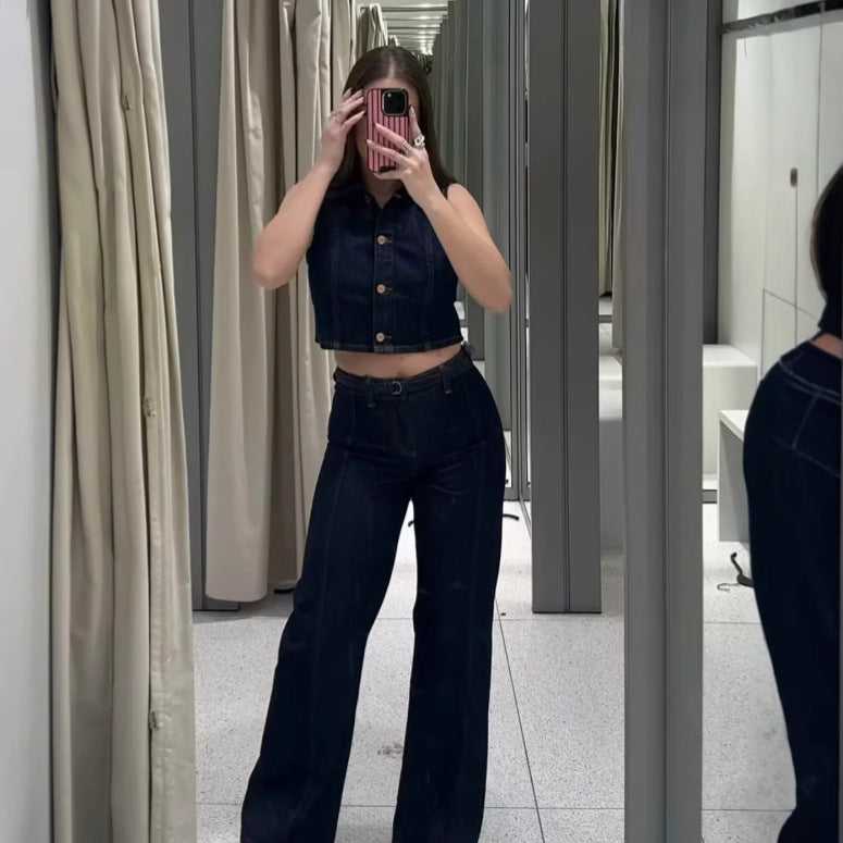 Wide leg women's jeans with tie belt and chic elegant silhouette Chic und Stil