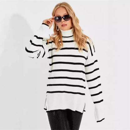 Pull à col roulé en tricot pour femmes avec un motif rayé moderne et une coupe oversized Chic und Stil