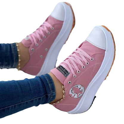 Baskets en toile sportives pour femmes au design urbain avec semelle en caoutchouc Chic und Stil