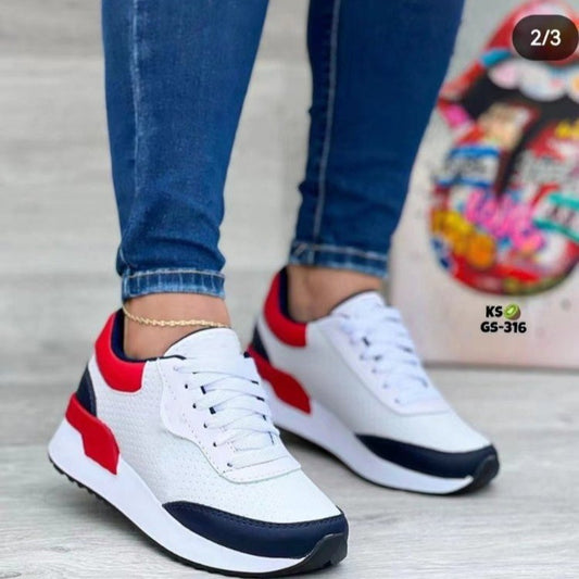 Baskets lacées perforées sportives pour femmes Chic und Stil
