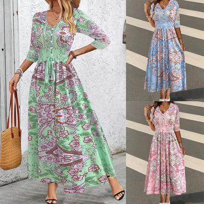 Robe maxi pour dames avec motif floral en paisley et décolleté en V flatteur Chic und Stil