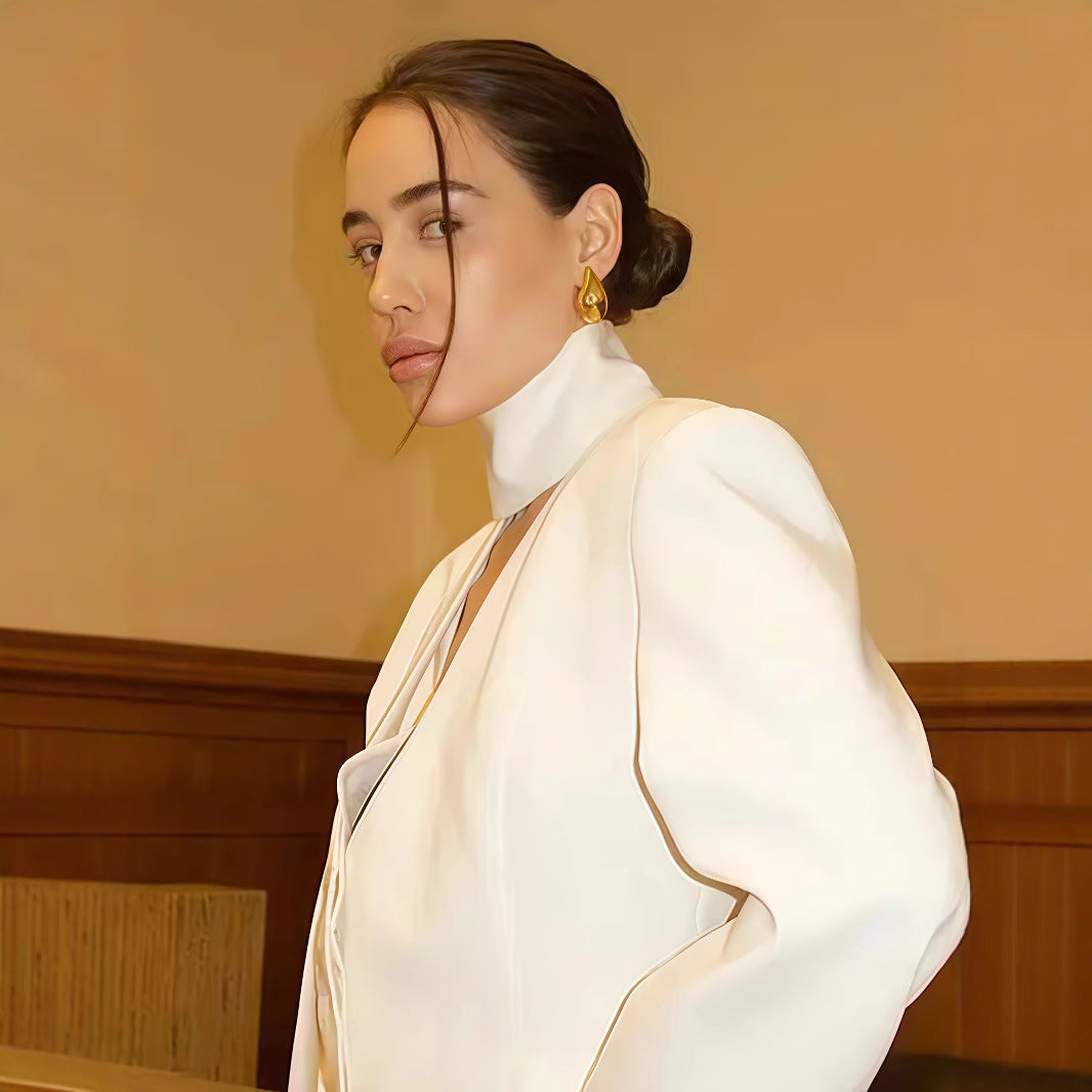 Dames Élégante blouse rayée avec décolleté en V flatteur et ceinture fine Chic und Stil