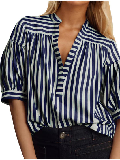 Chemisier pour femmes avec manches bouffantes et motif rayé Chic und Stil