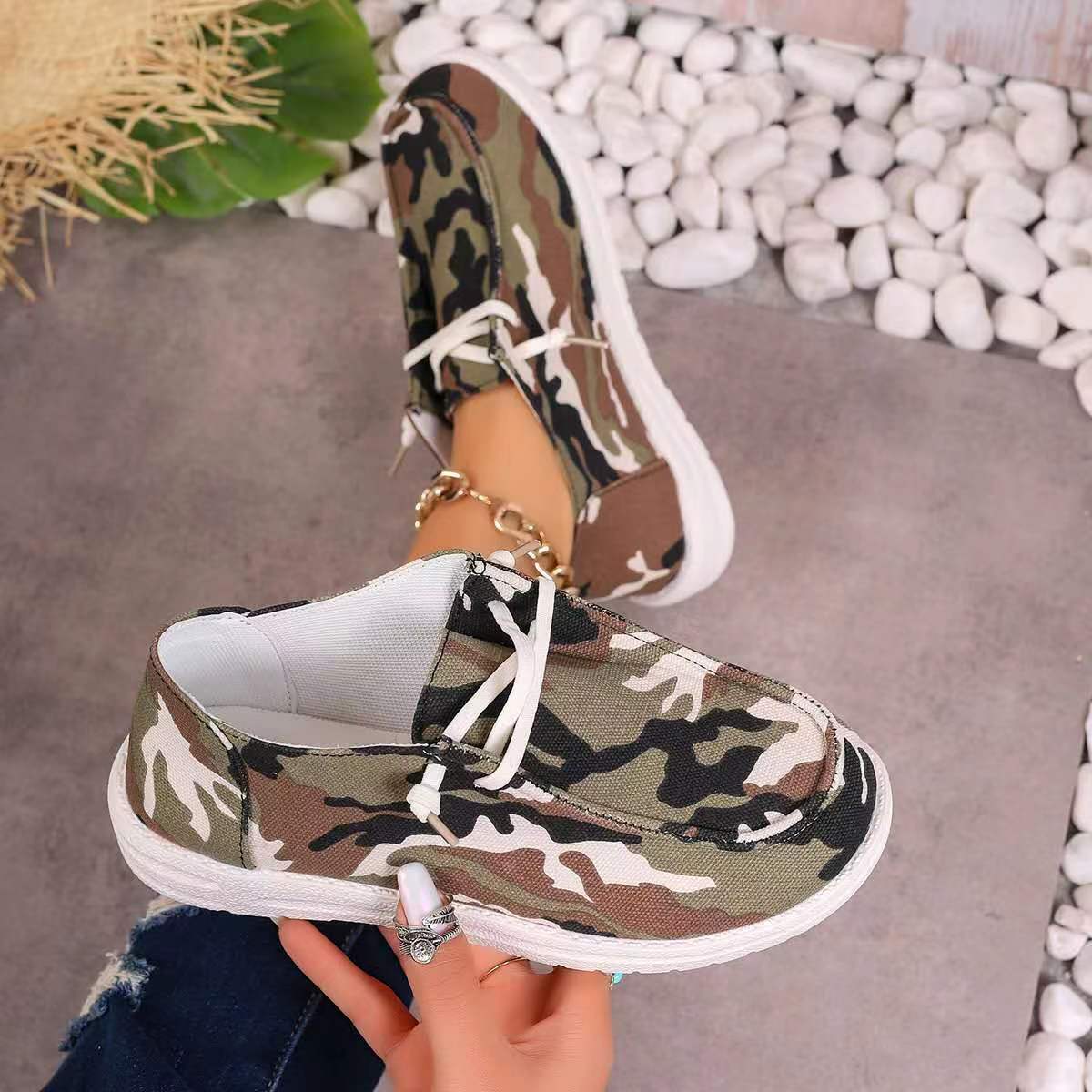 Baskets confortables pour dames au design camouflage Chic und Stil