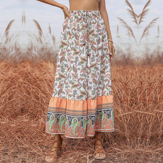 Jupe maxi fluide pour femmes avec imprimé paisley et ourlet volants Chic und Stil