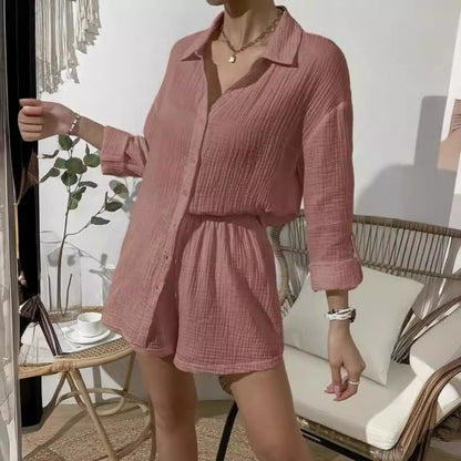 Ensemble haut à manches courtes et shorts léger pour dames Chic und Stil