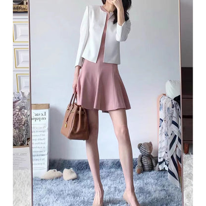 Veste de costume féminine élégante sur mesure et robe crayon Chic und Stil