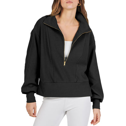 Pull sportif pour femmes avec col haut et fermeture éclair Chic und Stil